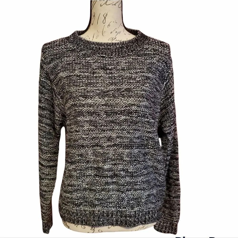 Susina Ladies Size Small Black & White Marled Sweater